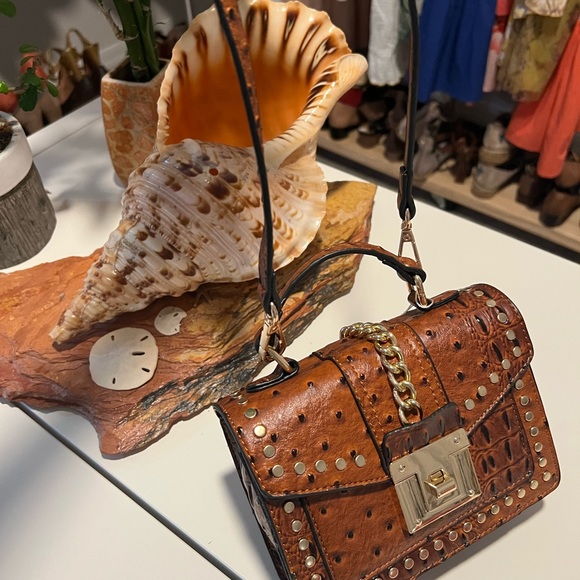 Vegan bags hotlist made from plant leather color black brown pink - Picture 3 of 12